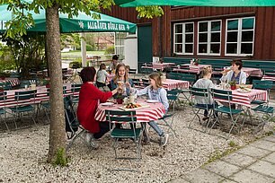 Der bayerische Biergarten – Gasthof zum Hirsch, Sulzberg